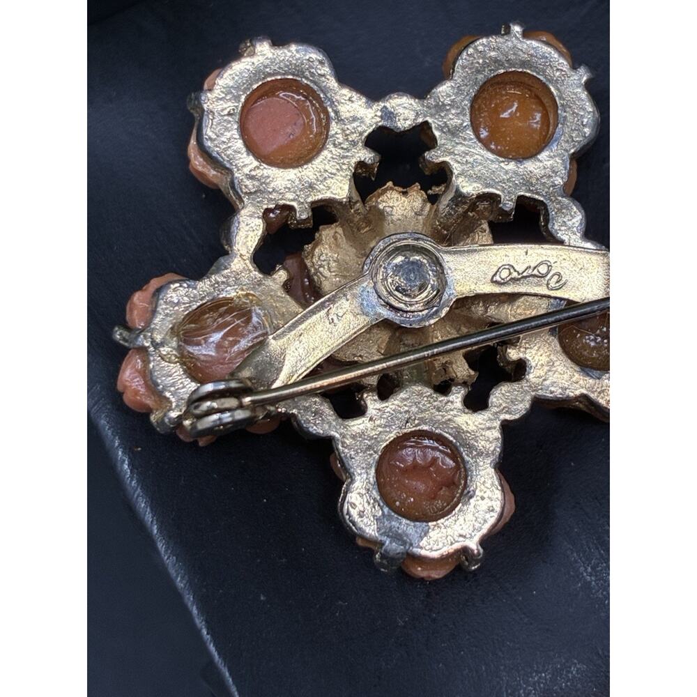 Vintage Coro Coral Rose Brooch Gold Tone Floral Cluster Pin Mid Century - Picture 5 of 5